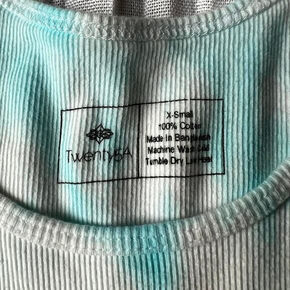 Blue and white tie dye tank top - Picture 4 of 5